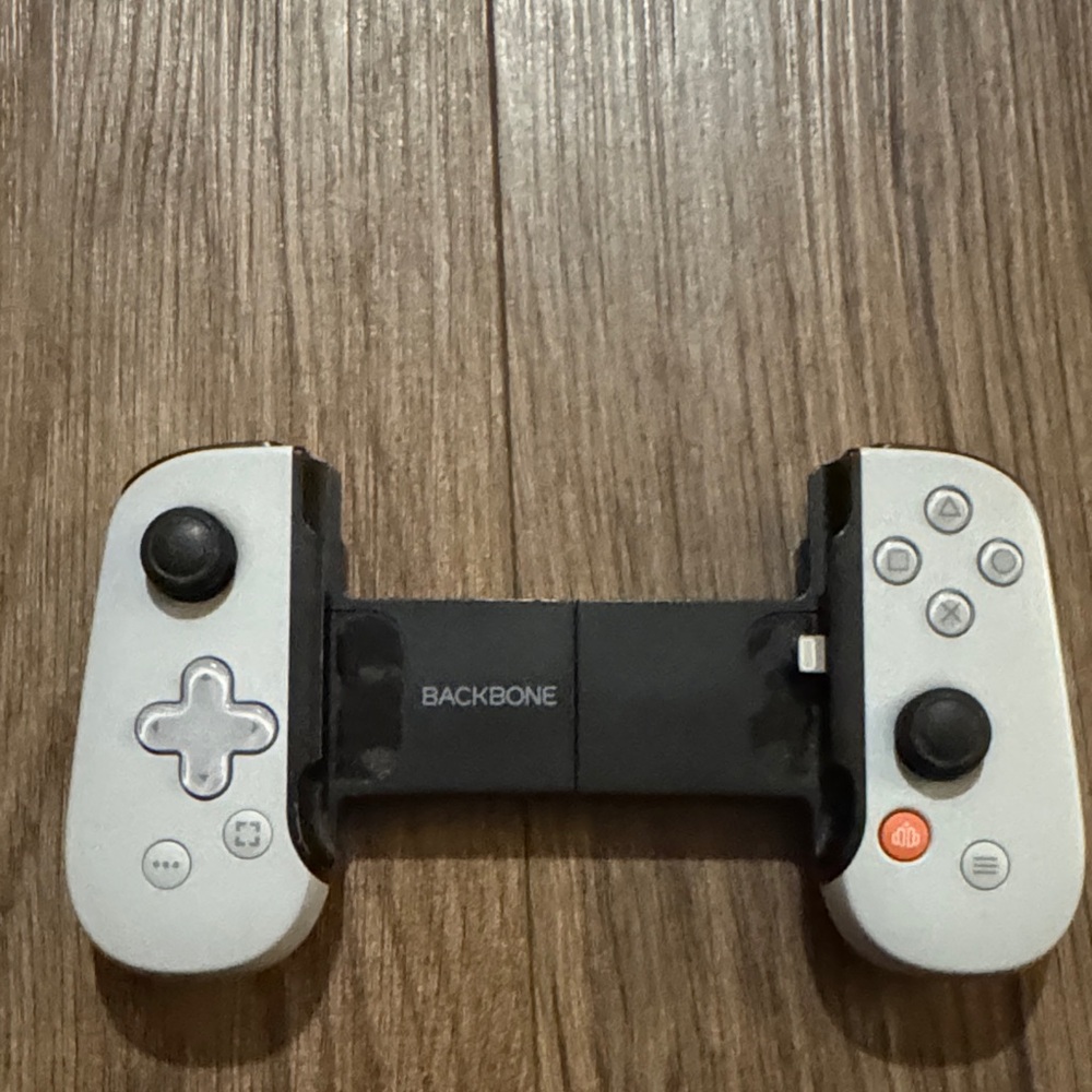 Backbone White Gaming Controller